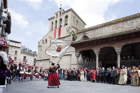 Primer Viernes De Mayo En Jaca Turismo De Arag N