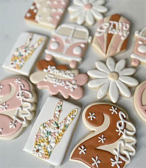 Claudias Cookies On Instagram Two Groovy This Set Was So Much Fun