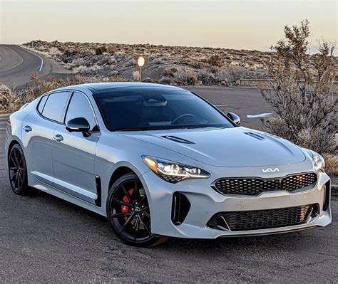 Kia Stinger: Historia, Wersje, Plusy i Minusy - Kompletny Przewodnik