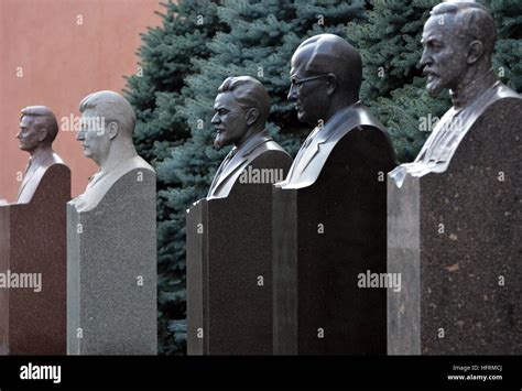 Soviet leaders lenin mausoleum hi-res stock photography and images - Alamy