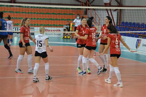 Divizia A1 La Volei Feminin Etapa A 4 A Volei Alba Blaj CS Mioveni