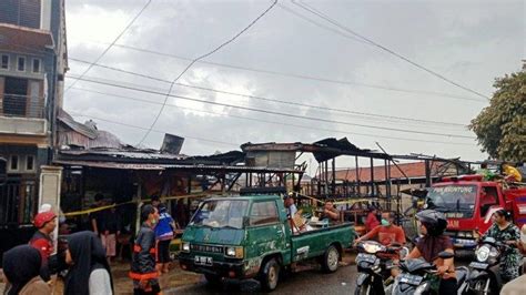 Kebakaran Di Kalsel Kawasan Kemuning Banjarbaru Digoyang Api