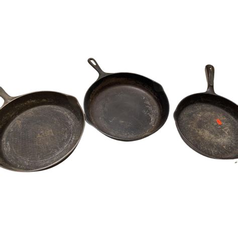 Wagner Cast Iron Pans 8
