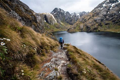 read  topo map australian geographic