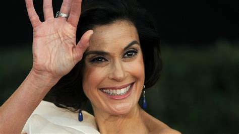 Teri Hatcher 55 Shares Jaw Dropping Unfiltered Bikini Photo News