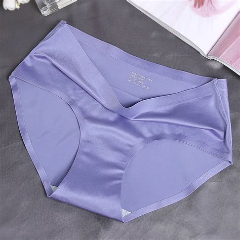 Ice Silk Seamless Panties Natural Comfort One Piece Seamless Briefs Sexy Seamless Soft Lingerie