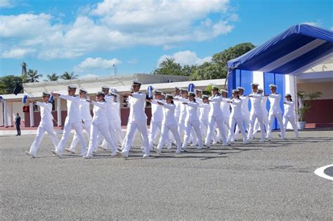 La Armada Celebra Graduación De La Lxxi Promoción De Damas Y Caballeros