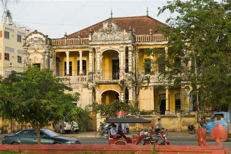 Phnom Penh French Colonial Architecture – Stock Editorial Photo © rognar #8939788