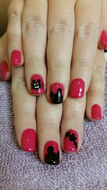 Disney Halloween nails | Halloween nails, Halloween nail art, Disney ...