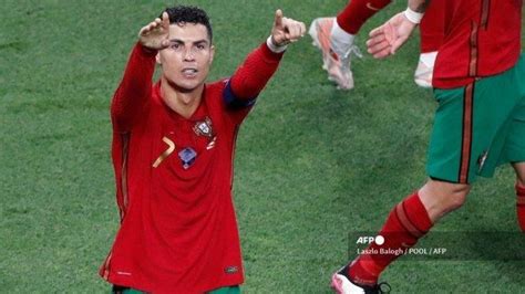 Cristiano Ronaldo Belum Berhenti Cetak Gol Ini Rekor Raja Gol Piala