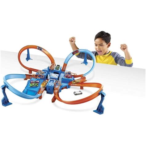 Hot Wheels Track Set with 1:64 Scale Toy Car, 4 Intersections for Crashing, Powered by a ...