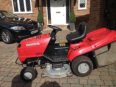 Honda Hydrostatic Ride On Lawnmower 2213 Lawnmowers 247