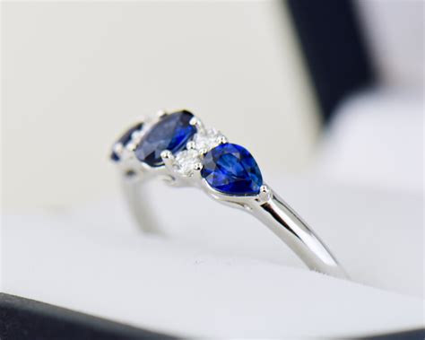 Classic Blue Sapphire And Diamond 5 Stone Ring Exquisite Jewelry For