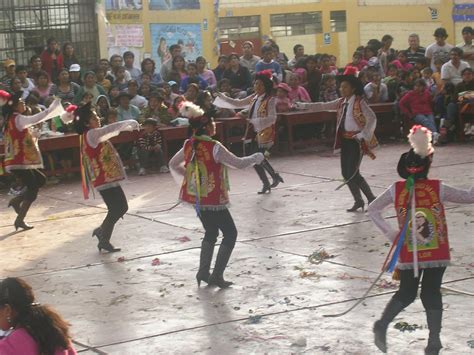 AGRUPACIÓN FOLCKLÓRICA "SAN ANTONIO DE PADUA"-TANTA-YAUYOS: GRAN FESTIVAL DE DANZAS EN I.E ...