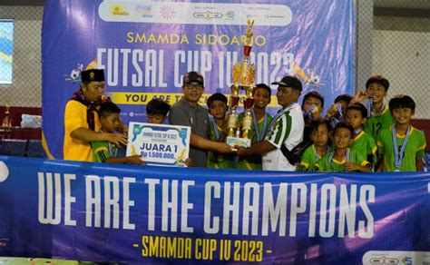 Ini Distribusi Juara Dan Uang Pembinaan Smamda Futsal Cup Iv