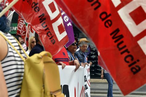 Fotos Miles De Personas Se Echan A La Calle En Murcia Para Exigir