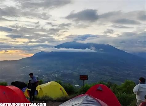 Menaklukkan Keindahan Alam Gunung Andong Petualangan Mendaki Yang