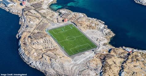 Henningsvaer Stadium – Discovery Bit