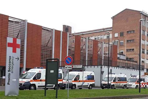 Violentata E Poi Suicida Nel Pronto Soccorso Aperta Inchiesta Sull