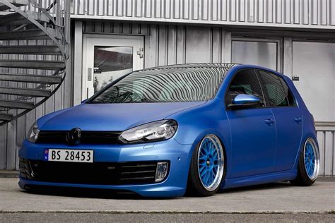 Volkswagen Golf Custom - reviews, prices, ratings with various photos