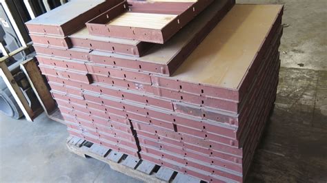 Pallet Of Symons Concrete Wall Forms Steel Ply Panels