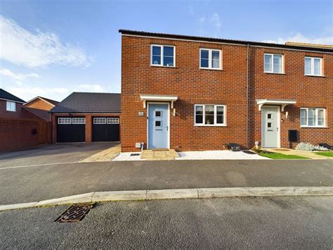 3 Bed Semi Detached House For Sale In Acorn Way Hardwicke Gloucester