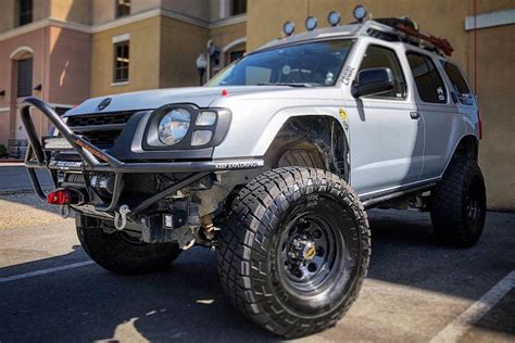 1st Gen Nissan Xterra Off Road Build with 35 Inch Tires and Lift