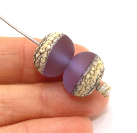 Set 2 Etched Beads 14 Mm Alexandrite Lavender Ivory Matte Pair Glass Beads 2pcs Handmade