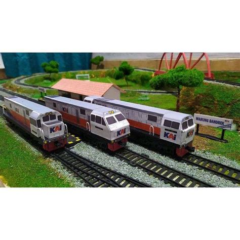 Promo Miniatur Kereta Api Indonesia Mainan Seri Lokomotif Handmade