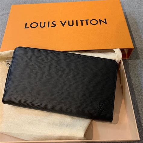 Chia sẻ hơn 56 về ví louis vuitton nam cầm tay mới nhất cdgdbentre edu vn