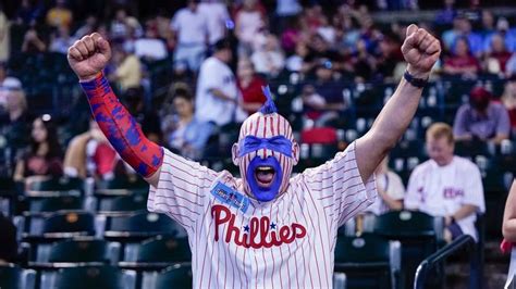 Phillies Fans Turn Citizens Bank Park Into 4 Hours Of Hell During Red