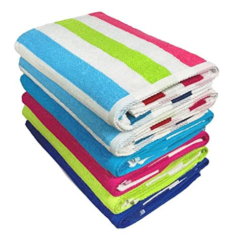 Best Hot Tub Towels For a More Relaxing Experience - Patio Gateway