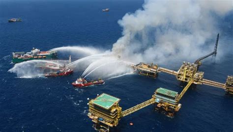 Nine Injured In Pemex Akal B Oil Production Platform Fire Offshore