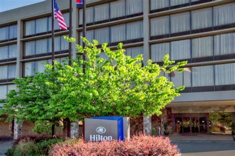 Hilton Knoxville Airport, Alcoa - Book Day Rooms | HotelsByDay