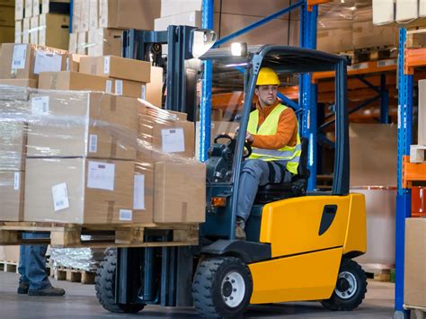 Forklift Capacity Definition And How To Calculate It Bigrentz