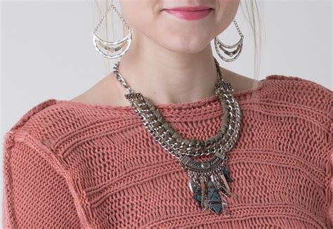 Make A Statement How To Wear A Statement Necklace Threads