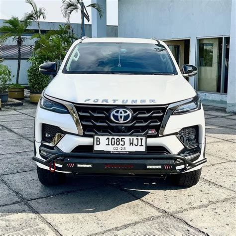 Toyota Fortuner Vrz Gr Sport Matic Mobil Bekas