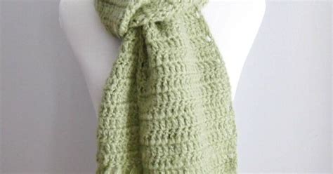 This Crochet Scarf Pattern Is Perfect For Beginners Because It Works