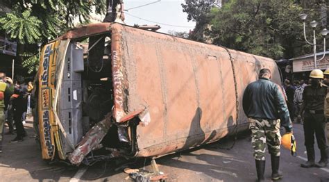 27 injured as bus overturns after tyre burst in Kolkata | Kolkata News ...