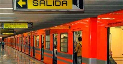 Captan humo en estación Centro Médico de Línea 3 del Metro