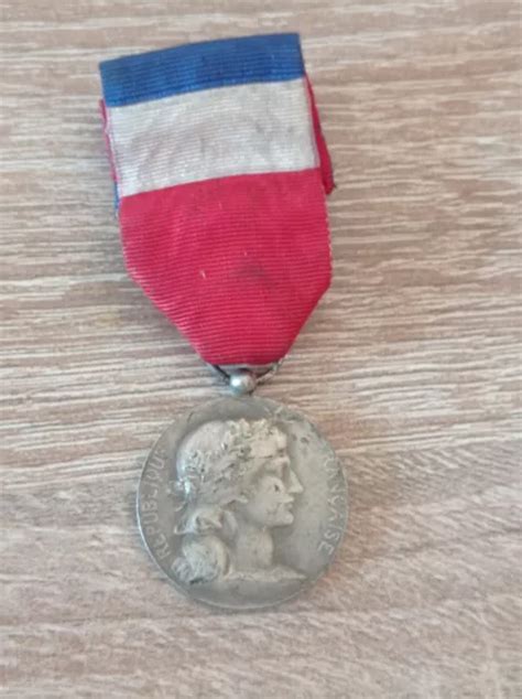 Decoration Medaille Ministere De La Guerre Ref J Eur