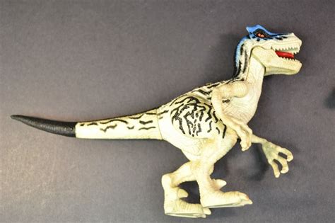 Jurassic World Chap Mei Dino Valley Dinosaur Figure L