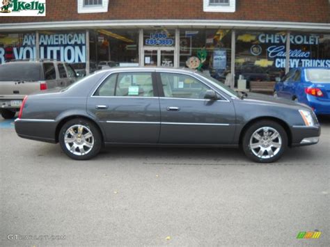 2011 Gray Flannel Metallic Cadillac DTS Platinum 40353271 Photo 2