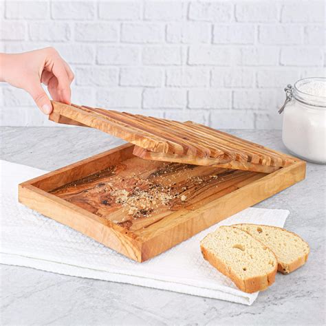 Practical Handmade Wooden Bread Board - Artisraw