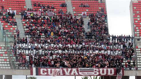 Bari Reggina I Galletti Si Prendono Il Terzo Posto Amaranto