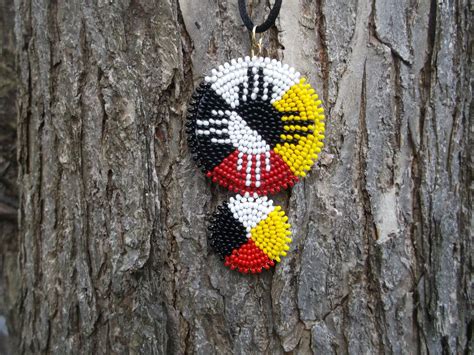 Medicine Wheel Necklace Native American Beadwork Etsy Native American Beadwork Medicine