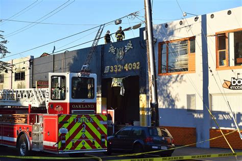 9 Dead A Couple Dozen Unaccounted For In Fire At Oakland Warehouse