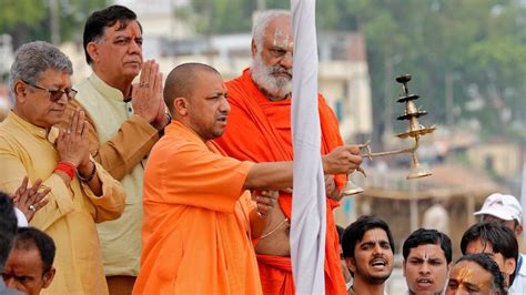 Yogi Adityanath Offers Prayers At Ram Temple In Ayodhya First Up Cm In