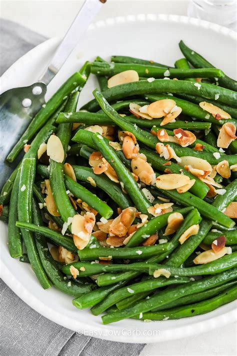 Oven Roasted Green Beans (15 Minute Recipe!) - Easy Low Carb