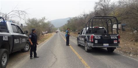 Policías Se Detuvieron A Comer Tacos En Querétaro Y Les Robaron Sus Armas Infobae